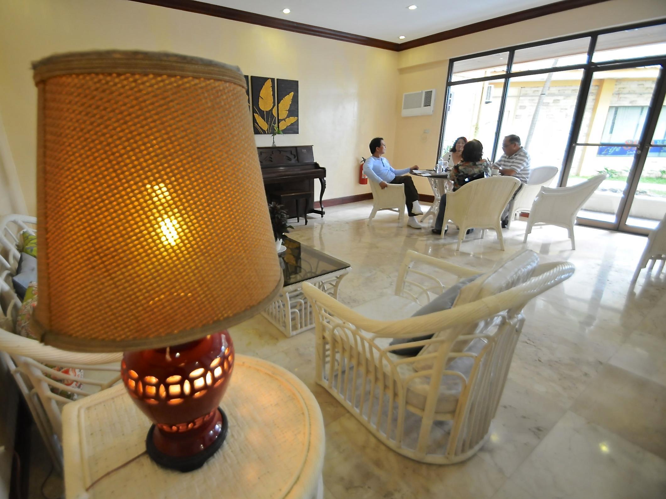 Vacation Hotel Cebu Exterior foto